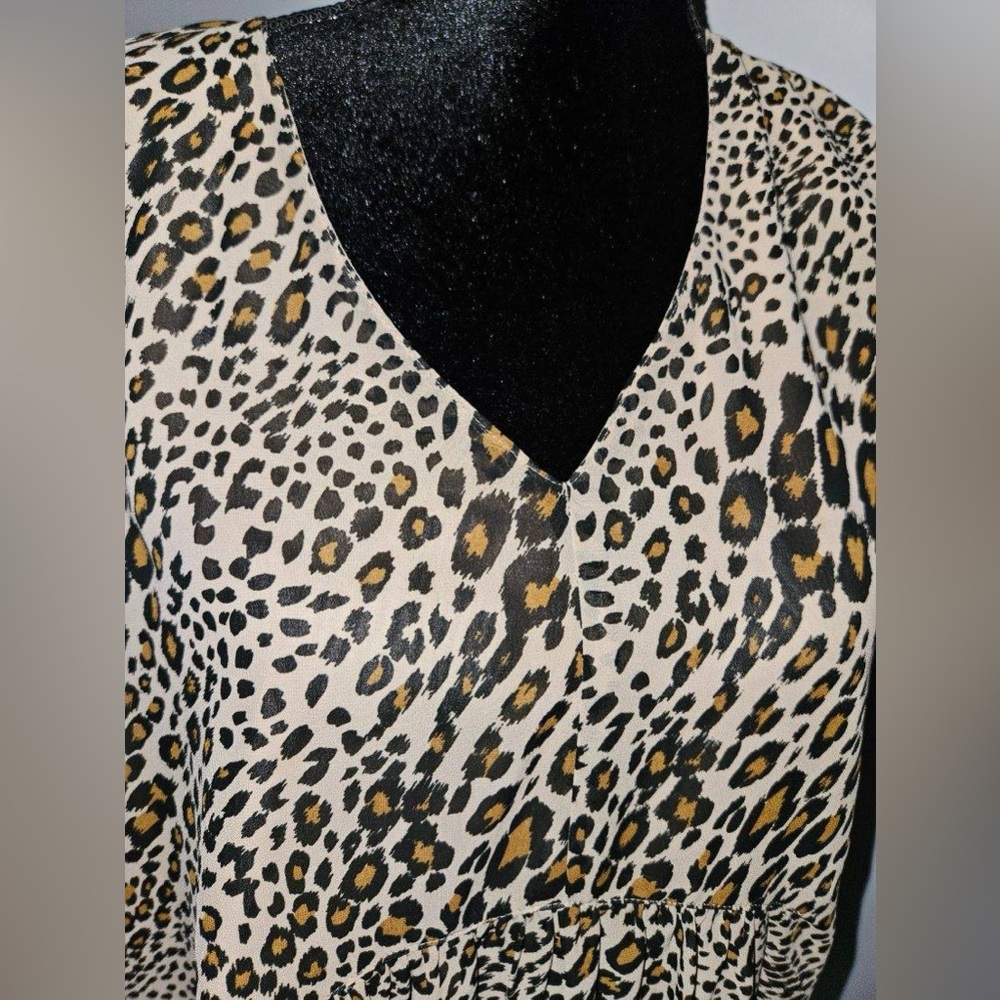 •Leopard anytime dress• 🐆 - Picture 6 of 7